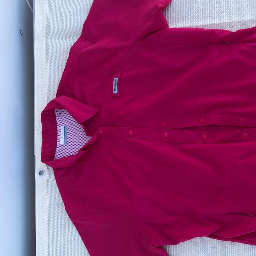 Columbia PFG women’s shirt